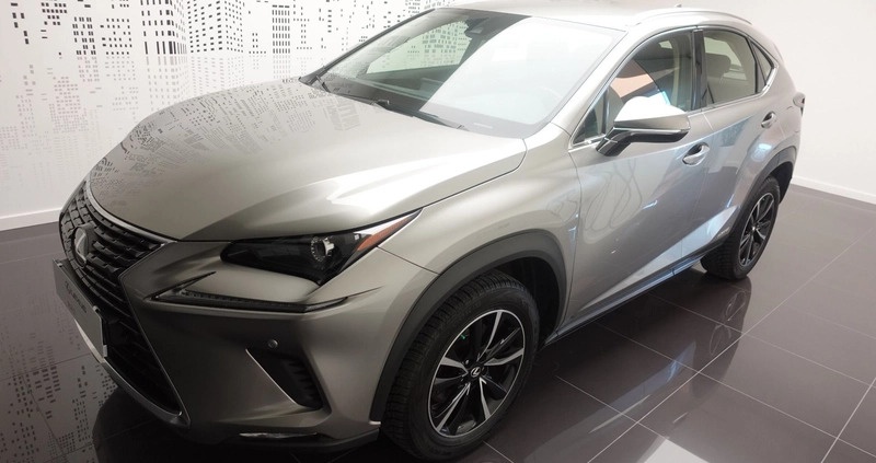 Lexus NX cena 146900 przebieg: 120082, rok produkcji 2019 z Włodawa małe 106